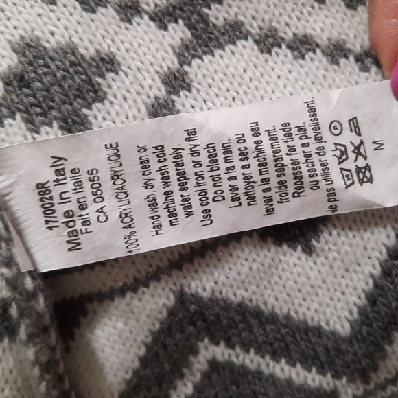 M Italy Cardigan - Picture 4 of 5